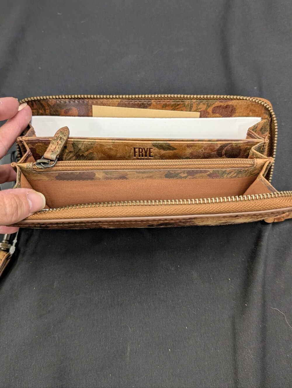 Frye Leather Charlie Floral Print Clutch New - Picture 4 of 6